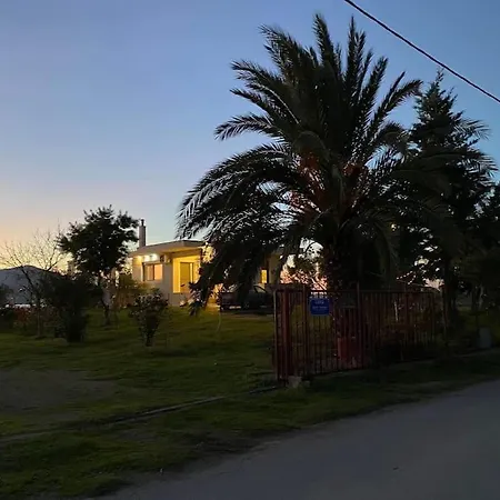 μονοκατοικία με θέα στη θάλασσα και κήπο Chalkís